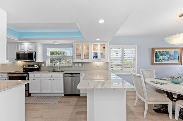 600 MANATEE AVENUE 106, Holmes Beach, FL 34217