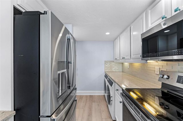 600 MANATEE AVENUE 106, Holmes Beach, FL 34217