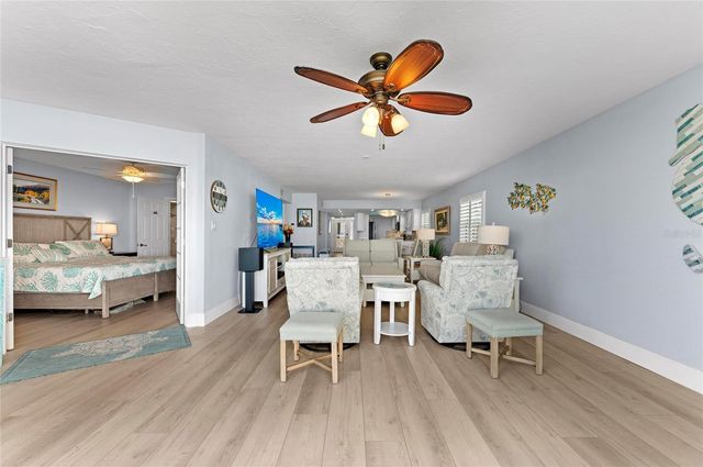 600 MANATEE AVENUE 106, Holmes Beach, FL 34217