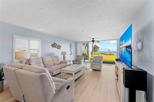 600 MANATEE AVENUE 106, Holmes Beach, FL 34217