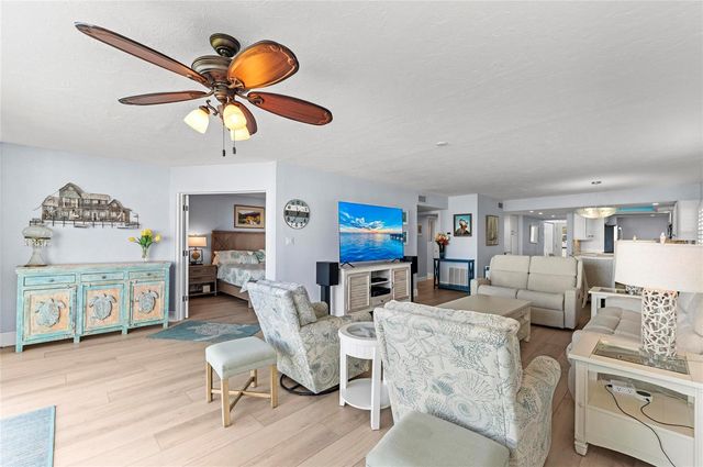 600 MANATEE AVENUE 106, Holmes Beach, FL 34217