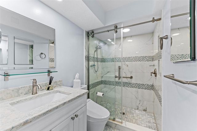 600 MANATEE AVENUE 106, Holmes Beach, FL 34217