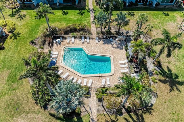 600 MANATEE AVENUE 106, Holmes Beach, FL 34217