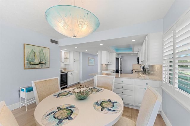 600 MANATEE AVENUE 106, Holmes Beach, FL 34217