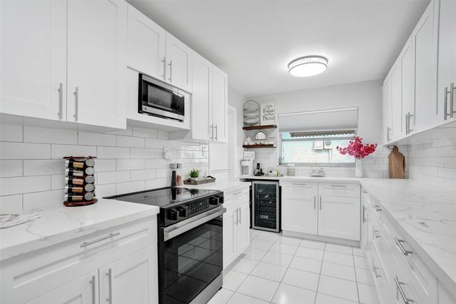 4953 NW 48 Avenue, Tamarac, FL 33319