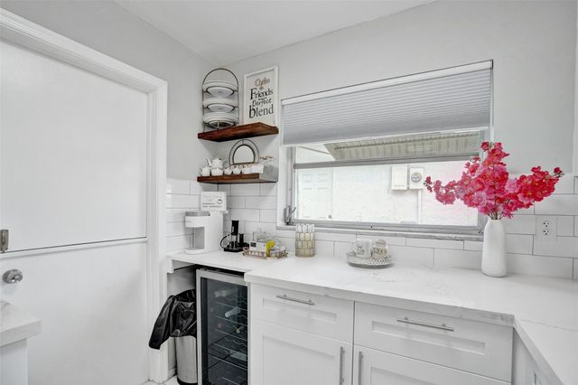 4953 NW 48 Avenue, Tamarac, FL 33319