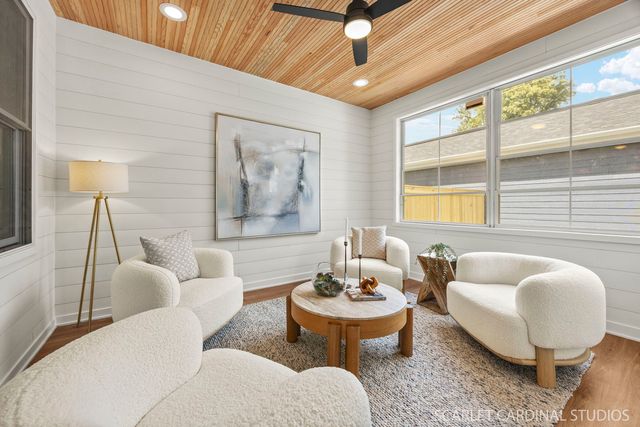 717 N Brainard Street, Naperville, IL 60563