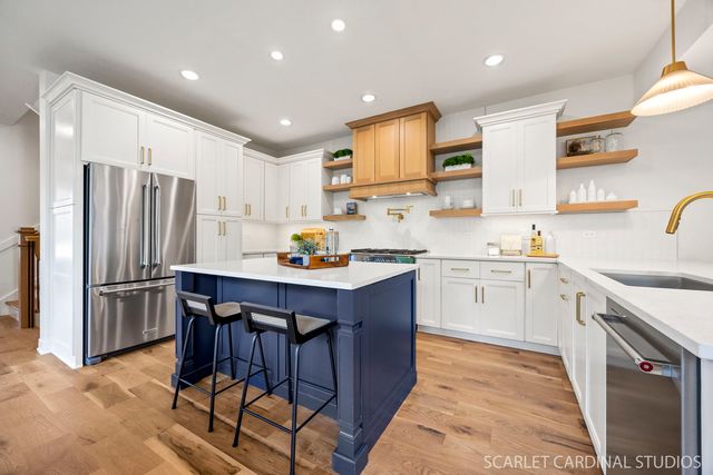 717 N Brainard Street, Naperville, IL 60563