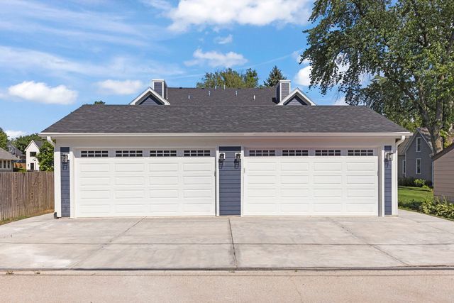 717 N Brainard Street, Naperville, IL 60563