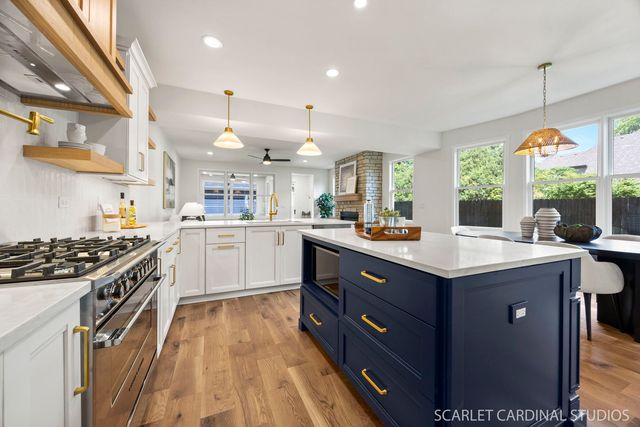 717 N Brainard Street, Naperville, IL 60563