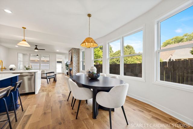 717 N Brainard Street, Naperville, IL 60563