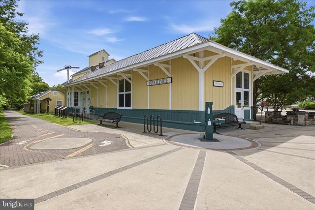501 W MAIN ST, Purcellville, VA 20132