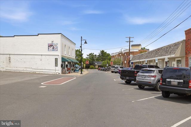 501 W MAIN ST, Purcellville, VA 20132