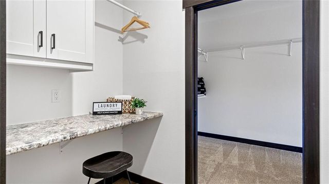 3373 Iris Drive, Eau Claire, WI 54703