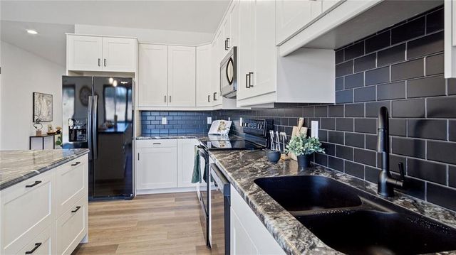 3373 Iris Drive, Eau Claire, WI 54703