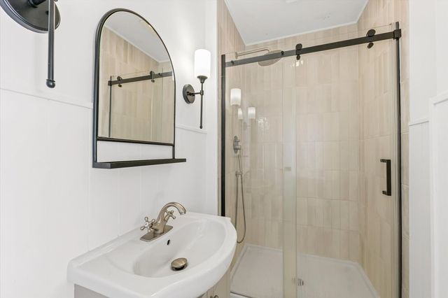 1710 W CHURCH Street, Champaign, IL 61821