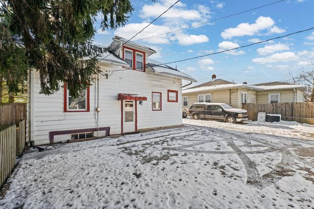 1710 W CHURCH Street, Champaign, IL 61821