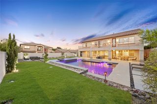 7148 White Bloom Avenue, Las Vegas, NV 89117