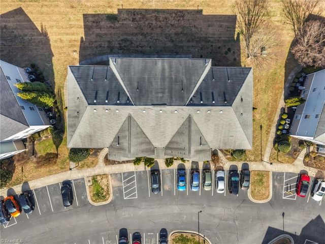 4702 Pennoak Lane, Greensboro, NC 27407