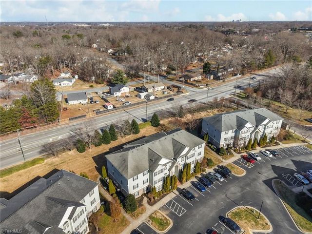 4702 Pennoak Lane, Greensboro, NC 27407