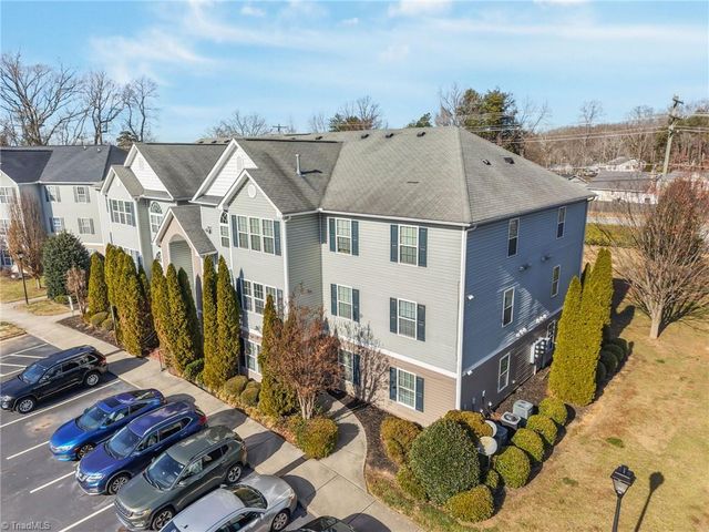 4702 Pennoak Lane, Greensboro, NC 27407