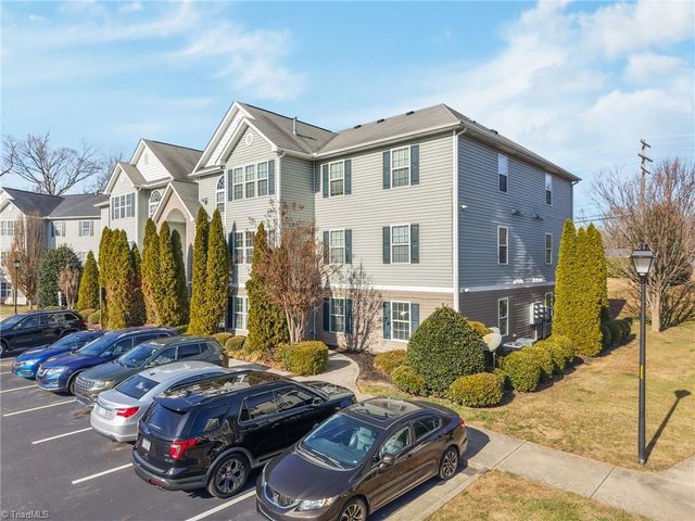 4702 Pennoak Lane, Greensboro, NC 27407