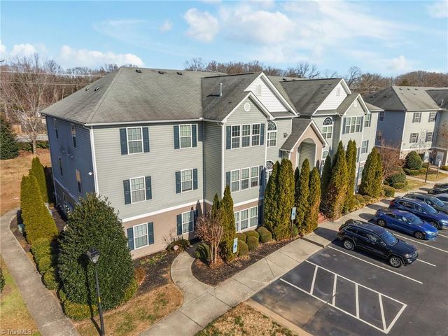 4702 Pennoak Lane, Greensboro, NC 27407