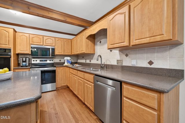 105 Dewberry Court, Cary, NC 27518