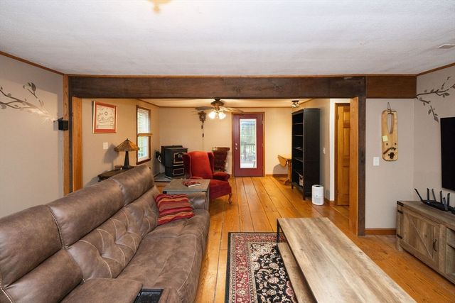 400 School St, Boylston, MA 01505