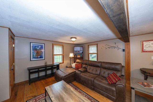 400 School St, Boylston, MA 01505