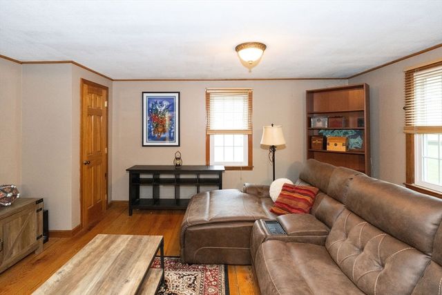 400 School St, Boylston, MA 01505