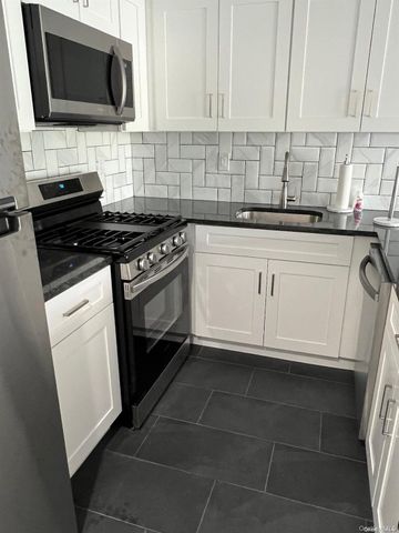 196-28 91st Avenue 2, Hollis, NY 11423