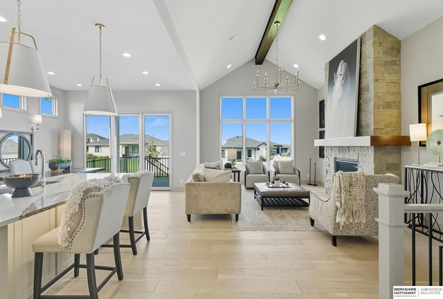 11514 S 114th Avenue, Papillion, NE 68046