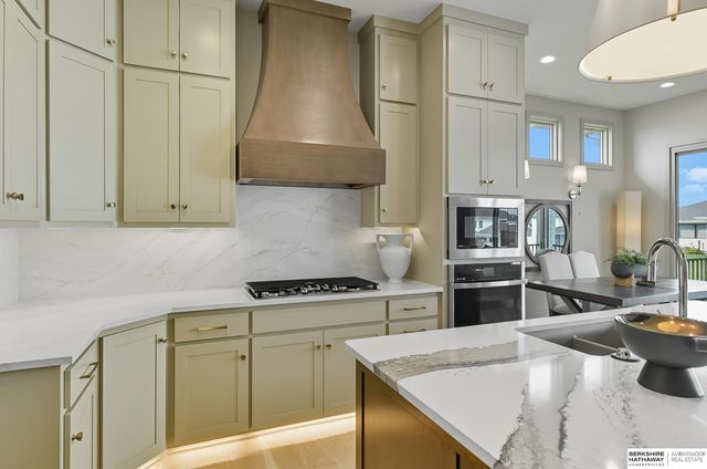 11514 S 114th Avenue, Papillion, NE 68046