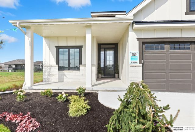 11514 S 114th Avenue, Papillion, NE 68046