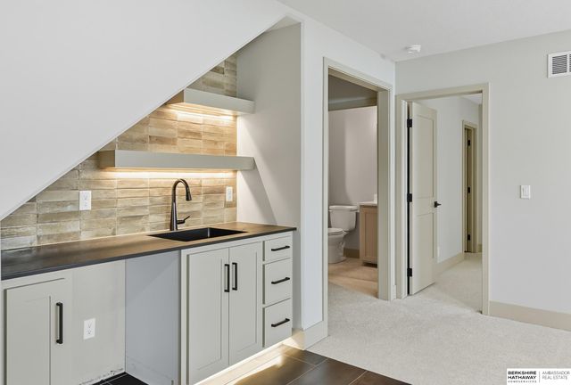 11514 S 114th Avenue, Papillion, NE 68046