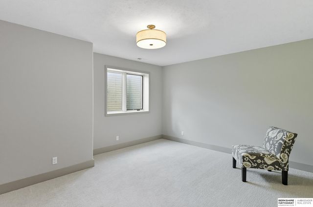 11514 S 114th Avenue, Papillion, NE 68046