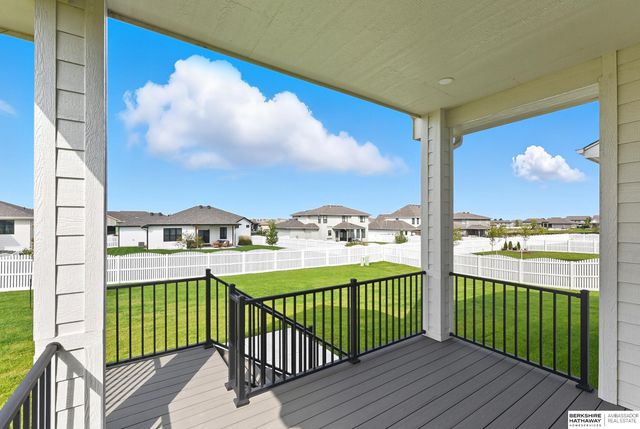 11514 S 114th Avenue, Papillion, NE 68046