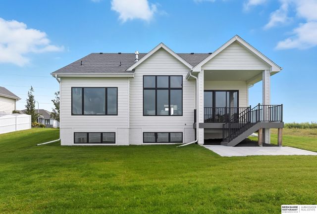 11514 S 114th Avenue, Papillion, NE 68046