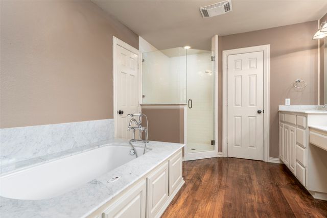 2403 Casey Court, Arlington, TX 76013