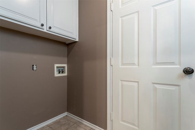2403 Casey Court, Arlington, TX 76013