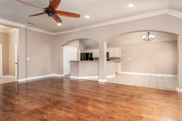 2403 Casey Court, Arlington, TX 76013