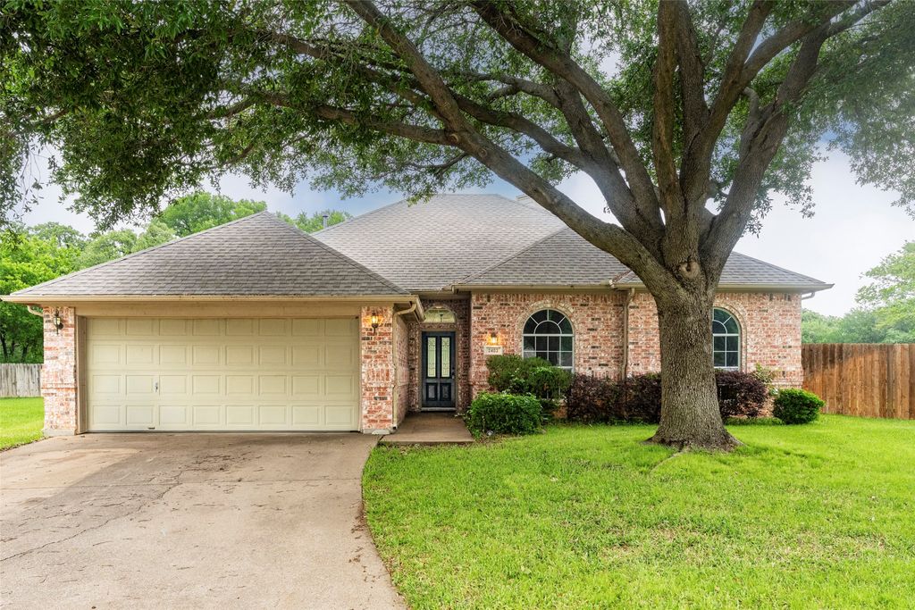 2403 Casey Court, Arlington, TX 76013