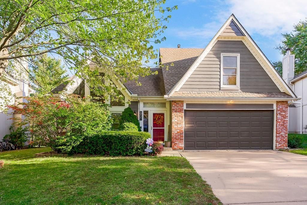 6421 Hilltop Street, Shawnee, KS 66226