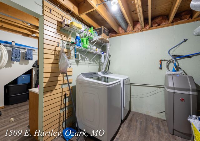 1509 E Hartley Street, Ozark, MO 65721