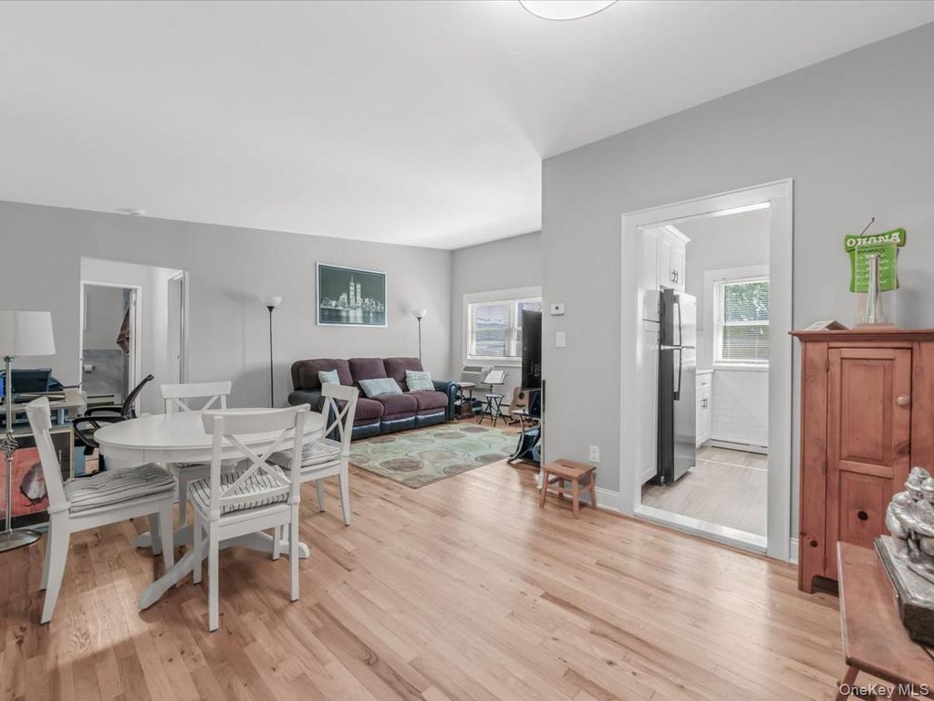 4 Rose Street Apt 6 B2, Oceanside, NY 11572 — exterior