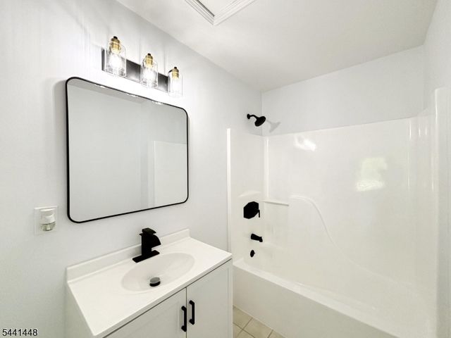 135 Falcon Ridge Way, Hamburg Boro, NJ 07419