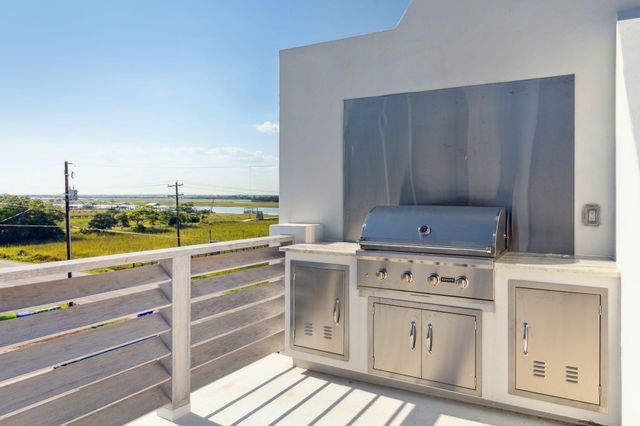 608 Palm Boulevard, Isle Of Palms, SC 29451