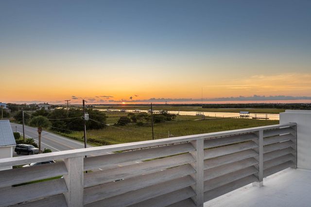 608 Palm Boulevard, Isle Of Palms, SC 29451