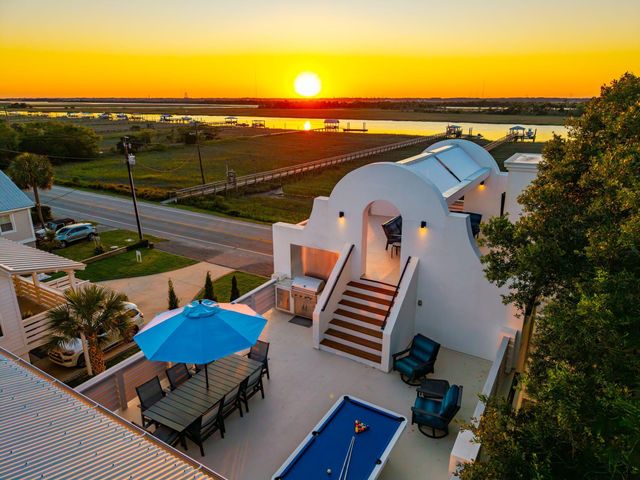 608 Palm Boulevard, Isle Of Palms, SC 29451